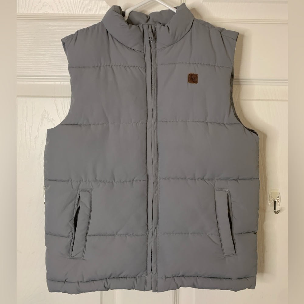 Janie and Jack- Puffer Vest- Boys Size 5-6 -Color: Snowy Cottage (grey)